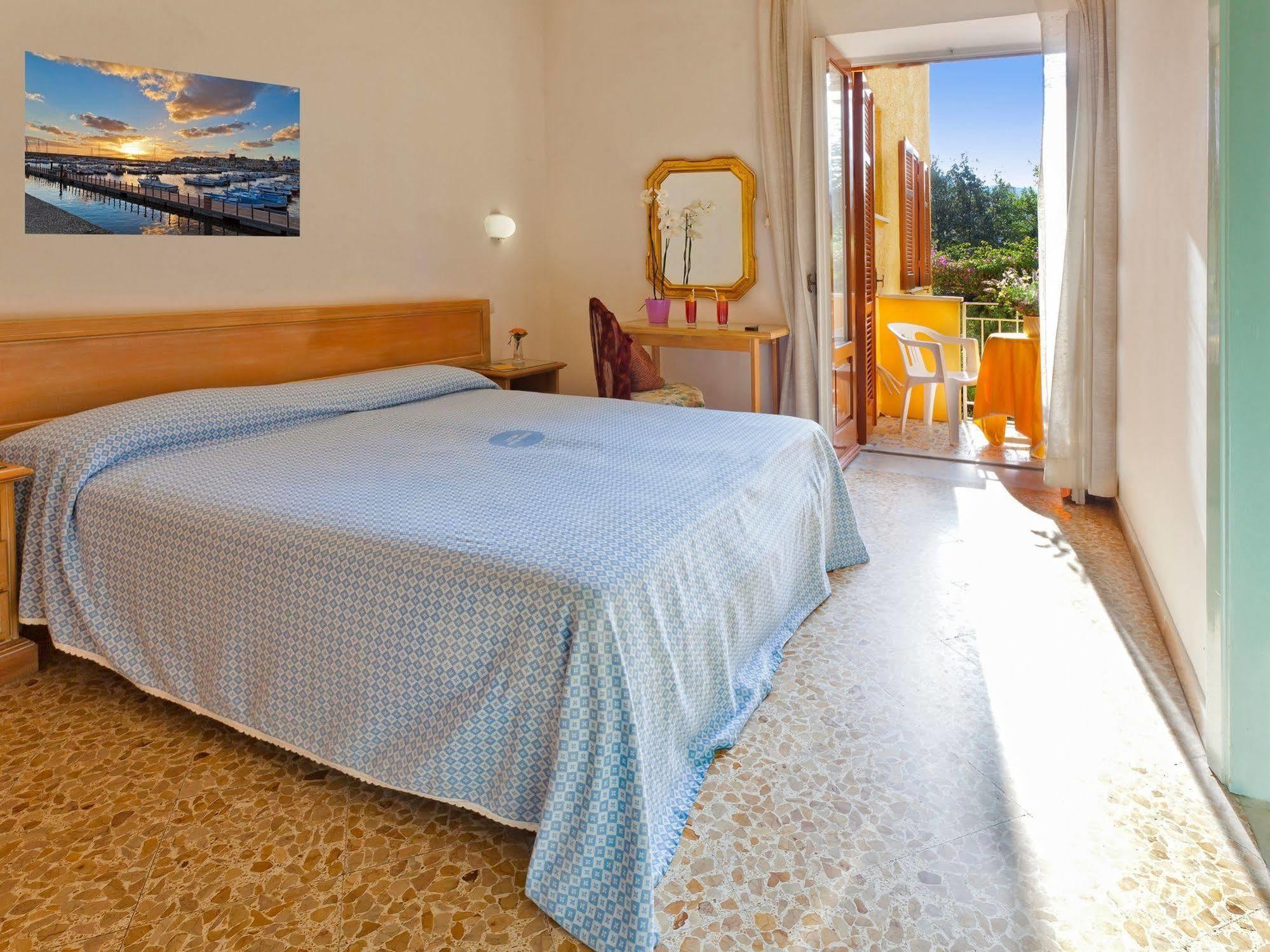 Cleopatra Hotel 3*